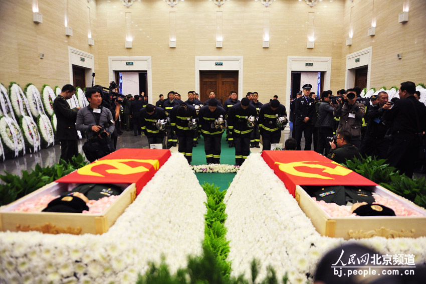 遗体告别仪式生平_遗体告别生平仪式视频_遗体告别生平仪式图片